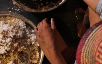 Food is prepared by Grandir Dignement in Madagascar
