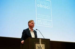 Magnus MacFarlane-Barrow govori na proslavi 15 godina Marijinih obroka Hrvatska