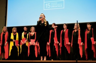 Vanessa Mioč i gospel zbor Sunce na 15 godina Marijinih obroka Hrvatska