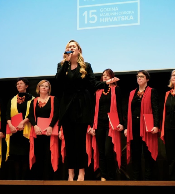 Vanessa Mioč i gospel zbor Sunce na 15 godina Marijinih obroka Hrvatska