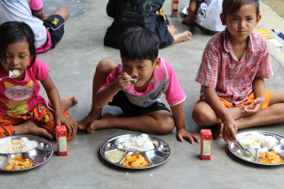 Djeca u školi u Tajlandu.