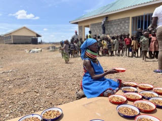 Feeding children in Kenya